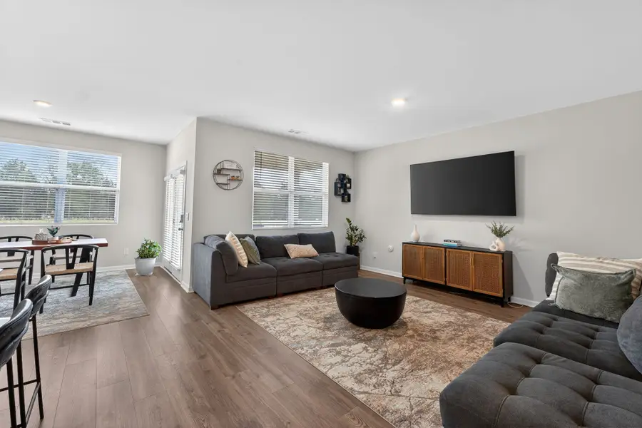 9032 Copenhagen Dr, Murfreesboro, TN 37129 - #3