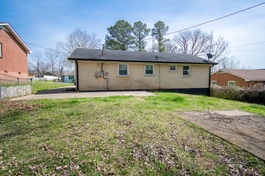 402 Oriole Cir, Clarksville, TN 37043 - #2