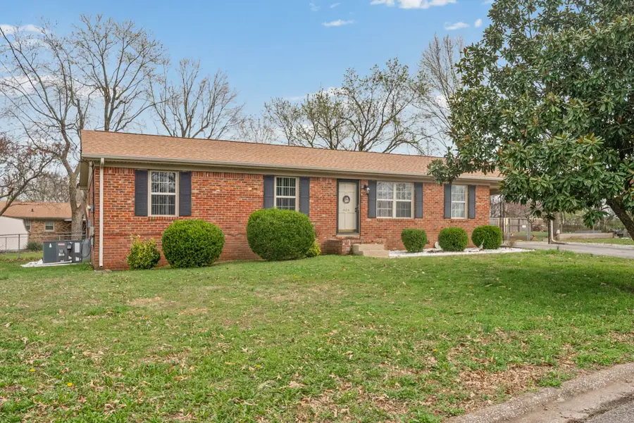 604 Fremont Dr, Hopkinsville, KY 42240 - #2