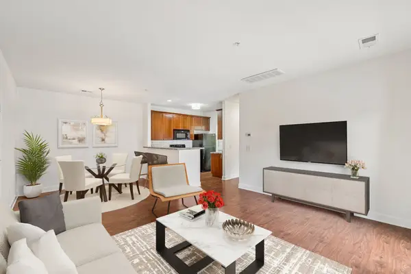 8221 Lenox Creekside Dr #B12, Antioch, TN 37013