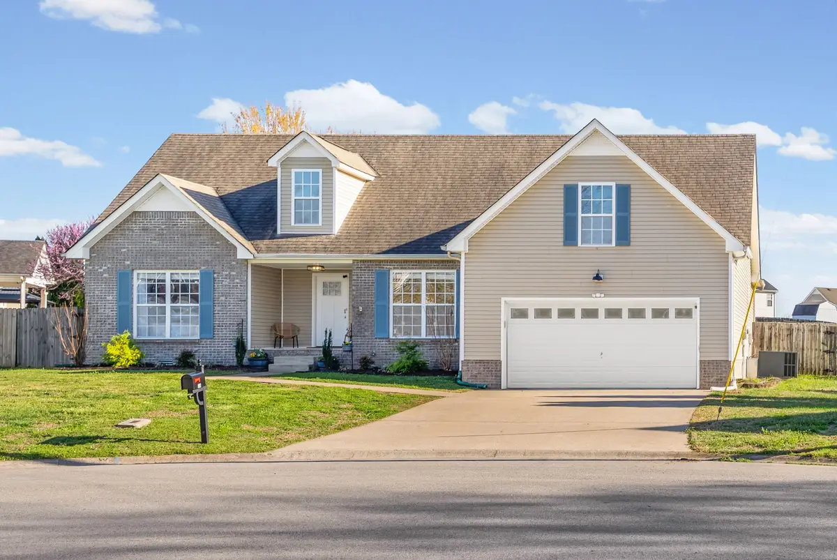 704 Claystone Ct, Clarksville, TN 37040 - #1