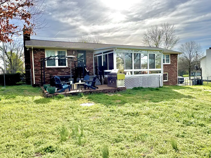 416 Wadebrook Dr, Gallatin, TN 37066 - #2