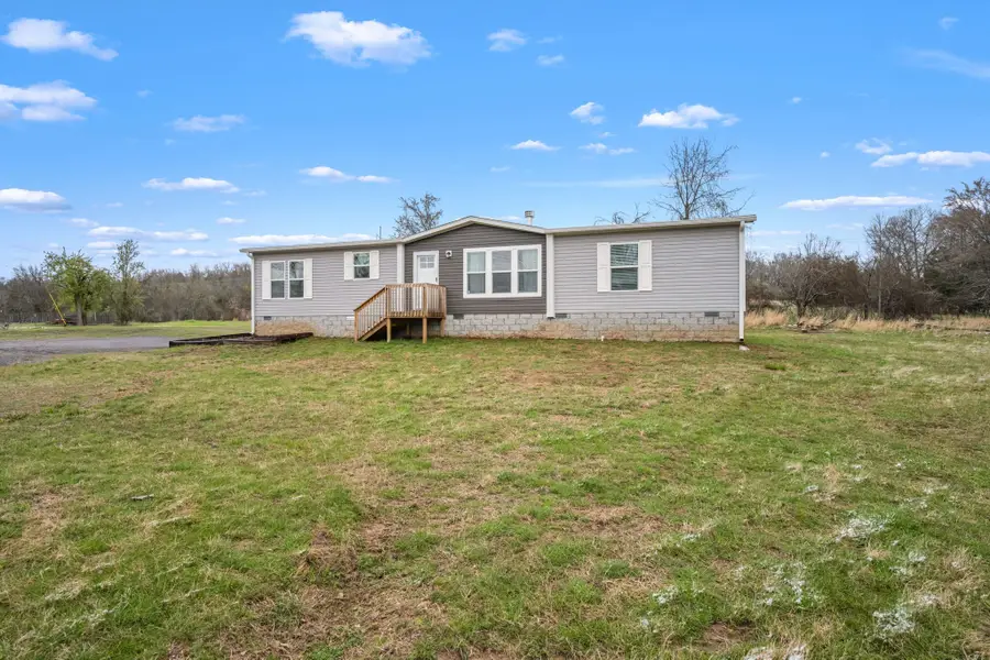 505 Philippi Rd, Wartrace, TN 37183 - #3