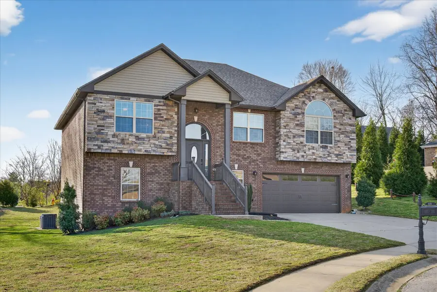 161 Roanoke Station Cir, Clarksville, TN 37043 - #2