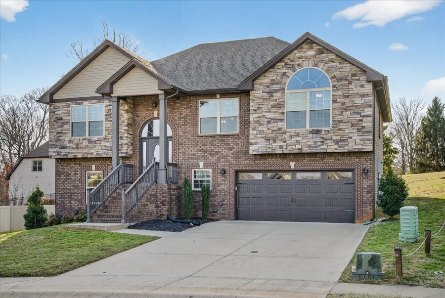 161 Roanoke Station Cir, Clarksville, TN 37043 - #3