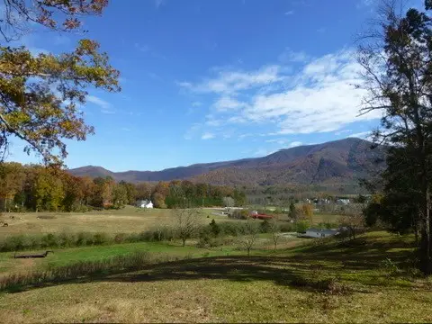 3702 Wears Valley Rd, Sevierville, TN 37862 - #3