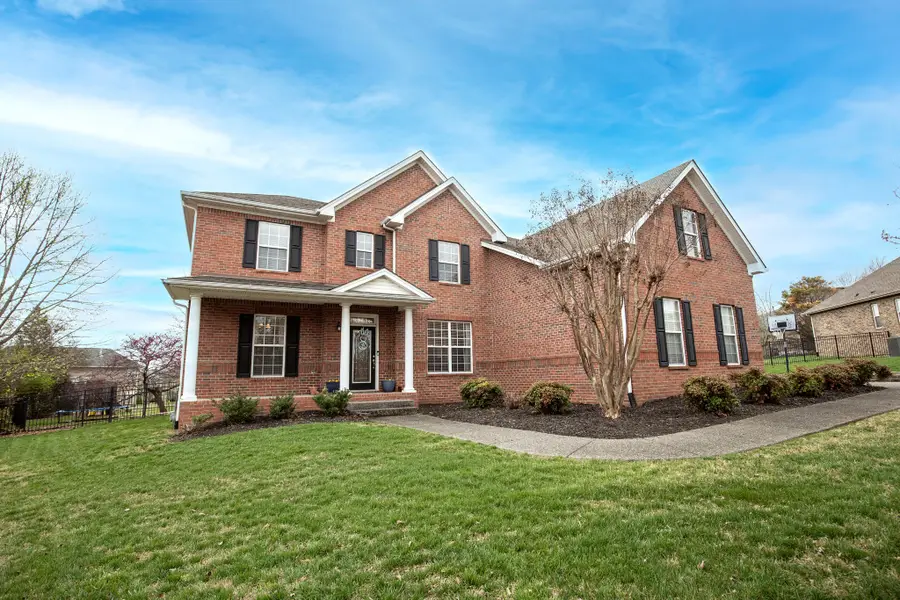 133 Deerfoot Ct, Hendersonville, TN 37075 - #2