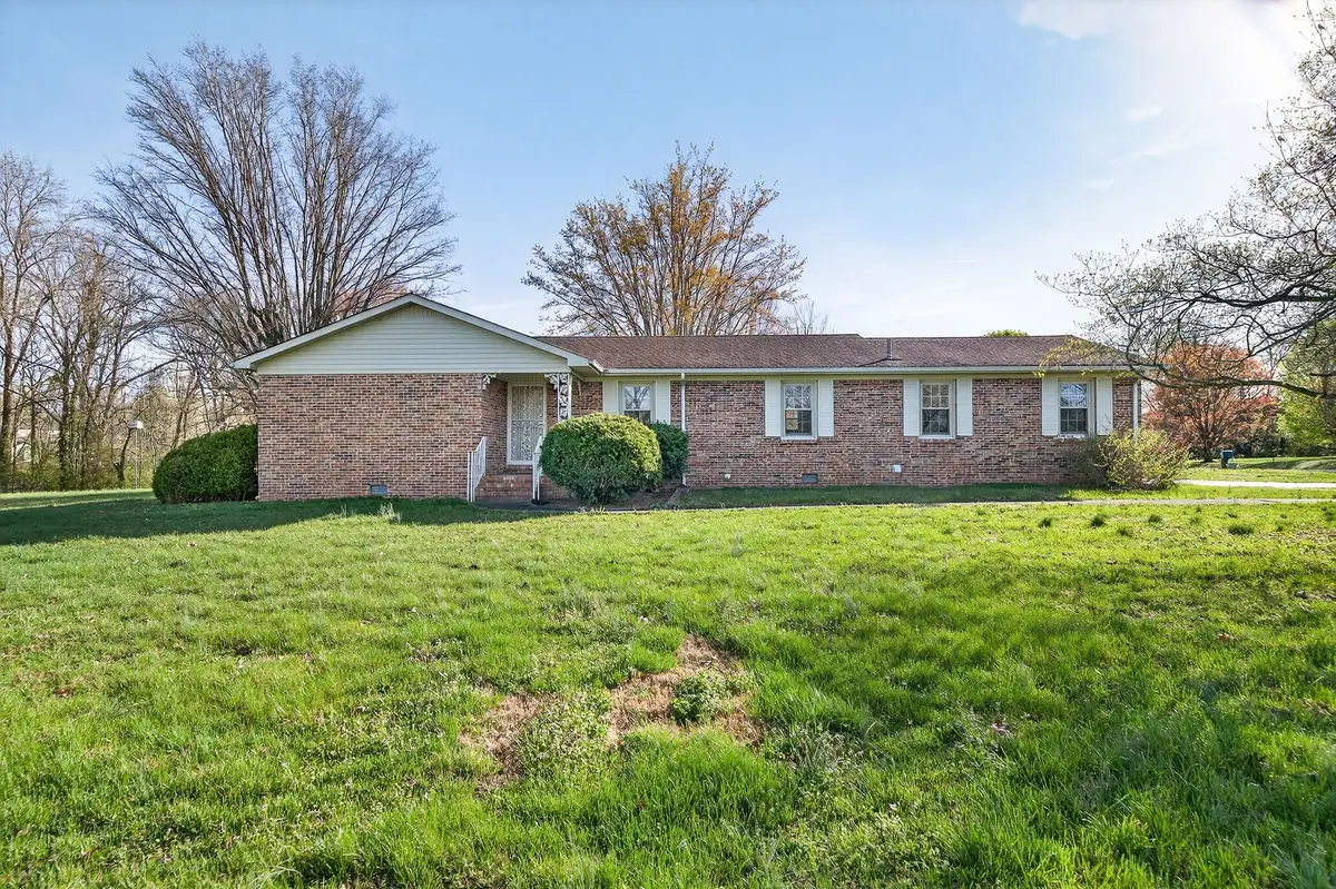 206 S Arrowhead Drive, McMinnville, TN 37110 - #1