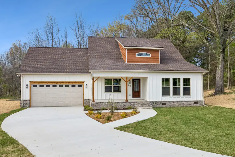 211 Majestic Dr, Decherd, TN 37324 - #2