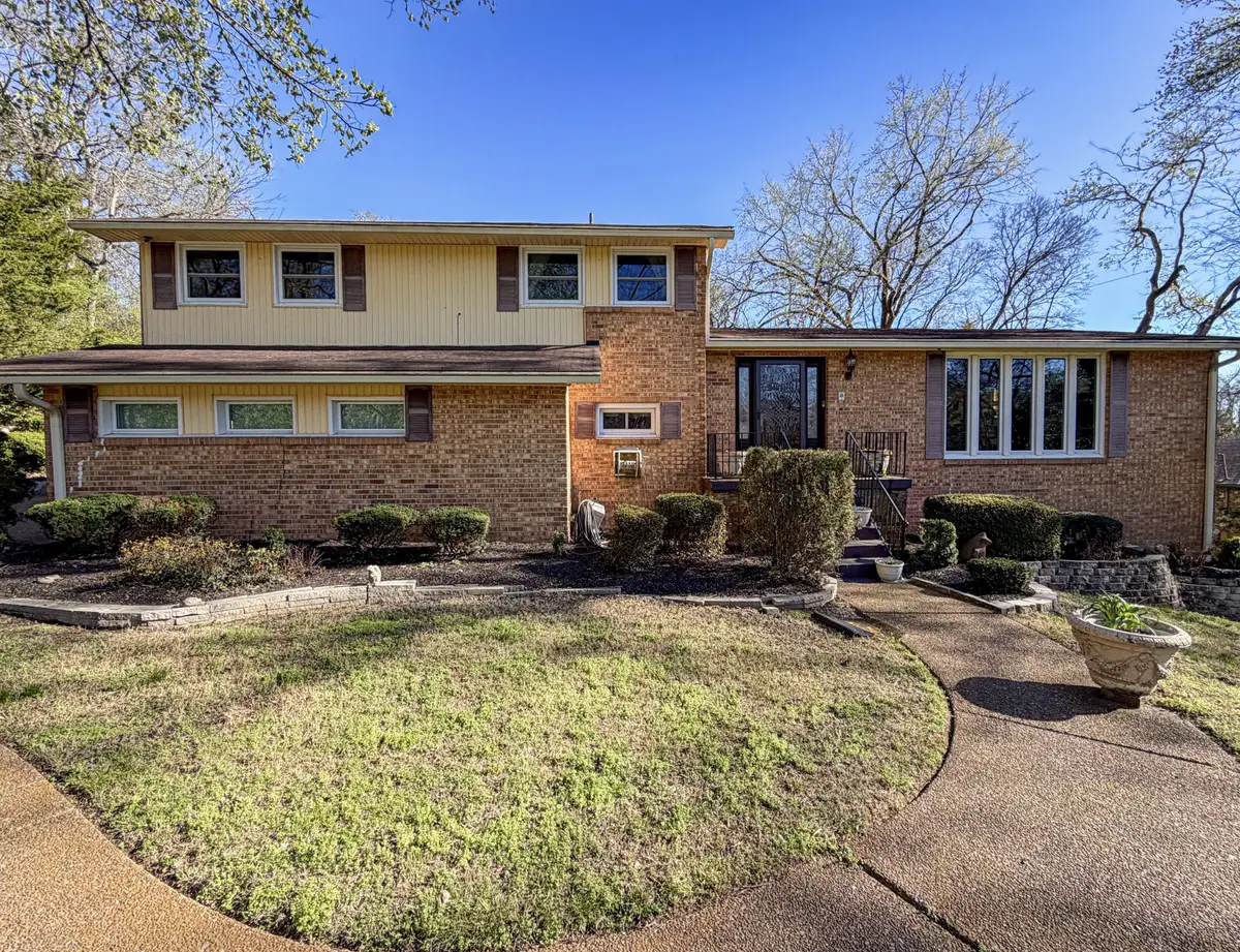 3615 Fairmeade Dr, Nashville, TN 37218 - #1