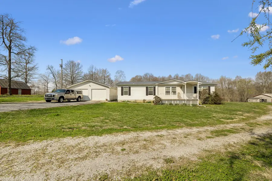 555 Wesley Chapel Rd, Sparta, TN 38583 - #2