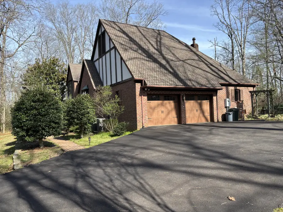 707 Lakeland Dr, McMinnville, TN 37110 - #2