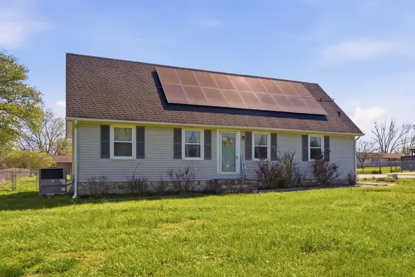 202 Virginia Dr, Tullahoma, TN 37388