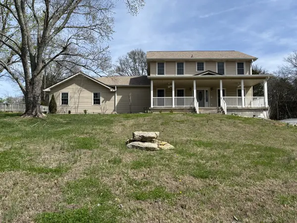 205 Bluegrass Cir, Lebanon, TN 37090