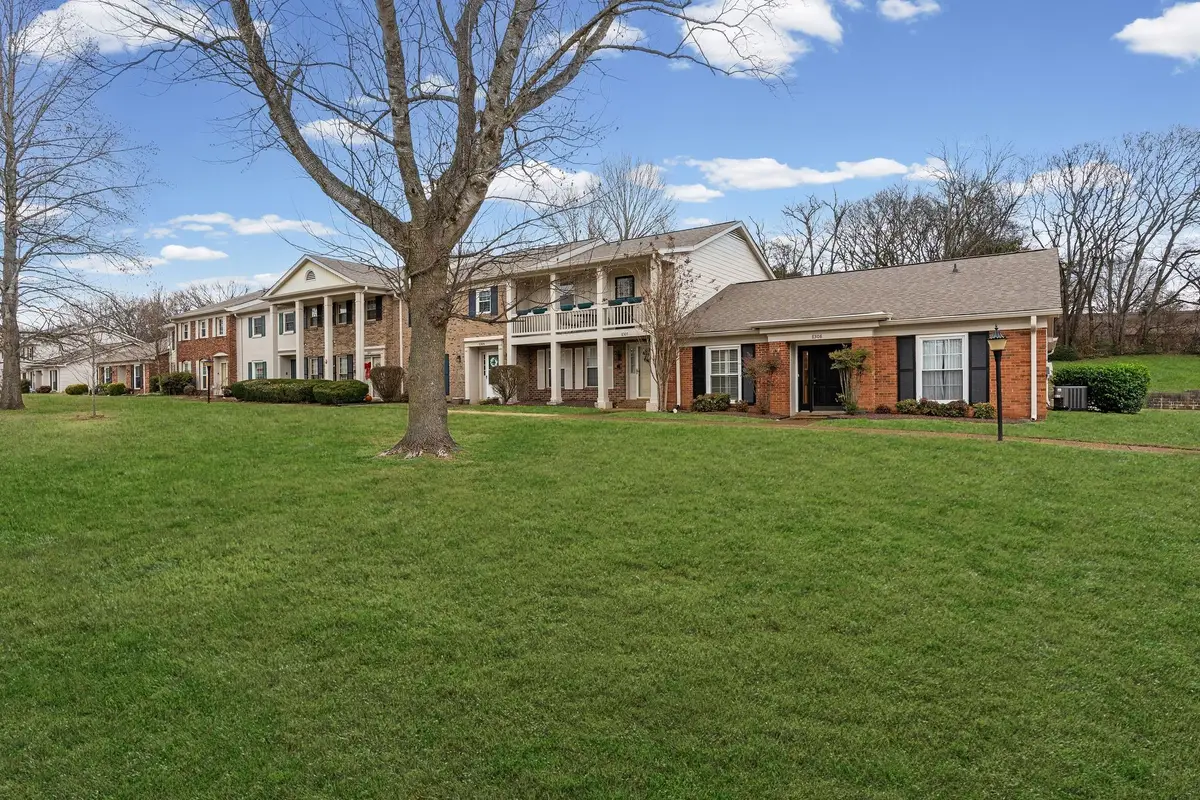 8300 Sawyer Brown Rd #E308, Nashville, TN 37221 - #1