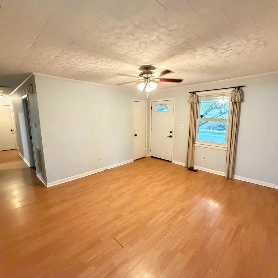 103 Dalewood Dr, Winchester, TN 37398 - #3