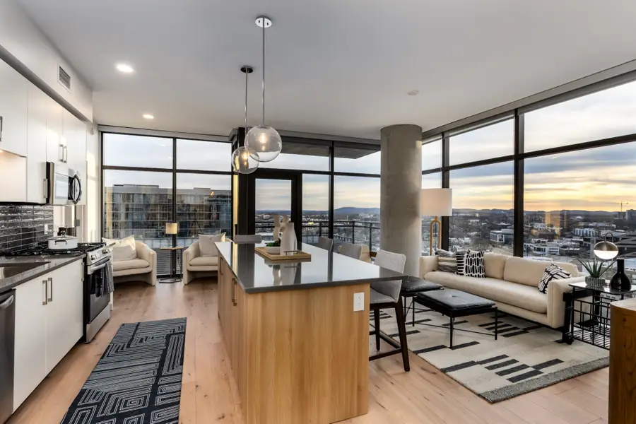 1212 Demonbreun St #B2 (F), Nashville, TN 37203 - #2