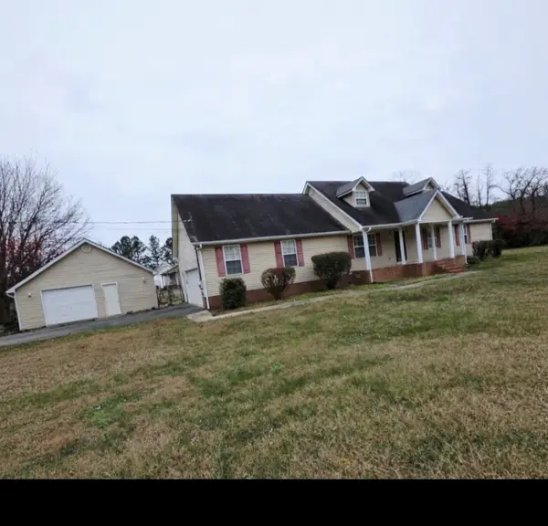102 Cascade Ln, Bell Buckle, TN 37020