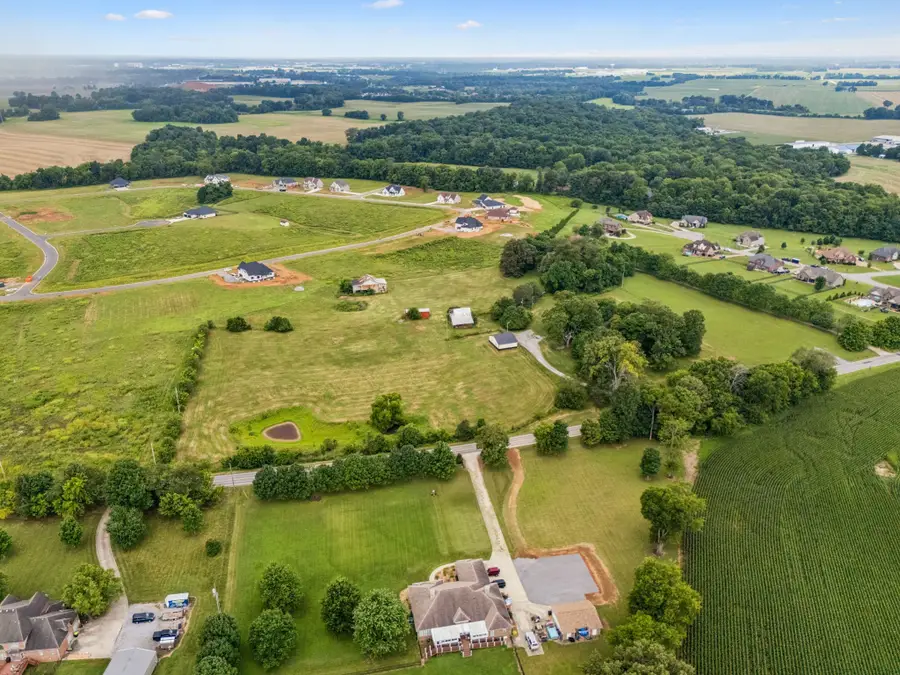 402 Port Royal Rd, Clarksville, TN 37040 - #3