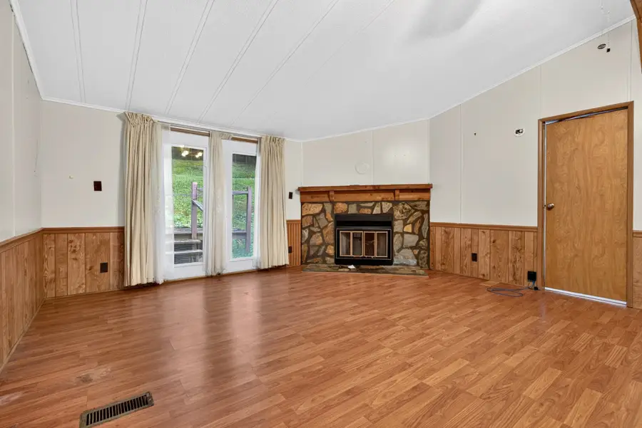 401 Hermitage Cir, Bumpus Mills, TN 37028 - #2