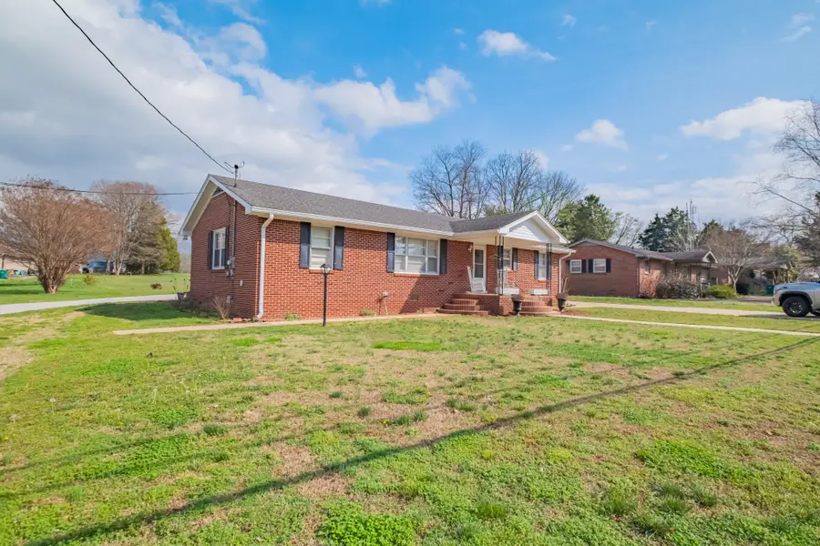 1114 N High St, Winchester, TN 37398 - #3