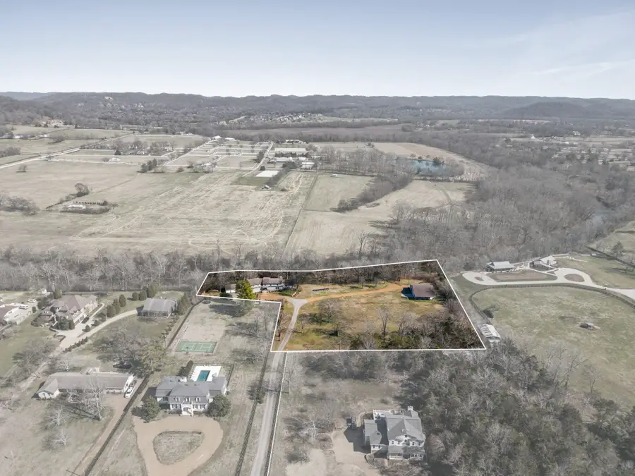 2496 Old Natchez Trce, Franklin, TN 37069 - #2