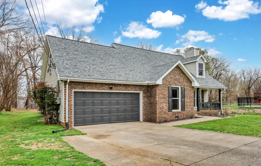 3526 Clearwater Dr, Clarksville, TN 37042 - #3