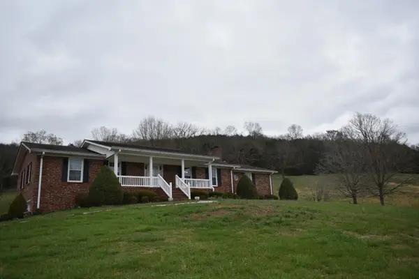 52 Plunketts Creek Cir, Carthage, TN 37030