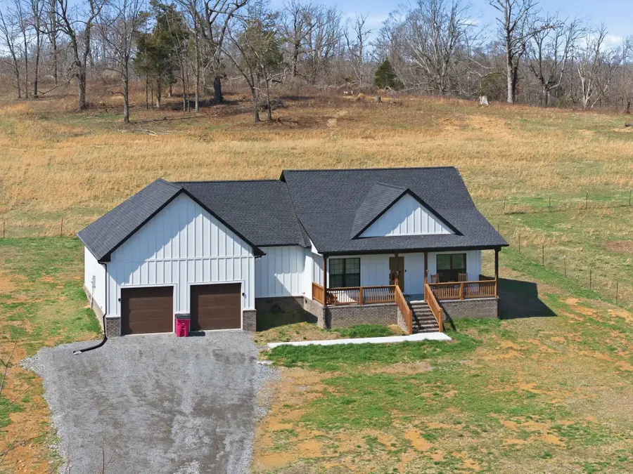 638 Howell Rd, Westmoreland, TN 37186 - #3