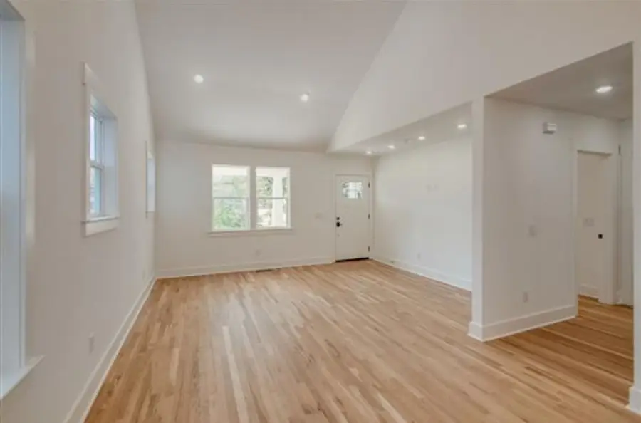 814 Powers Ave, Nashville, TN 37206 - #3