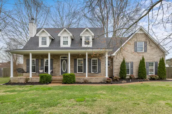 2996 Iroquois Dr, Thompsons Station, TN 37179