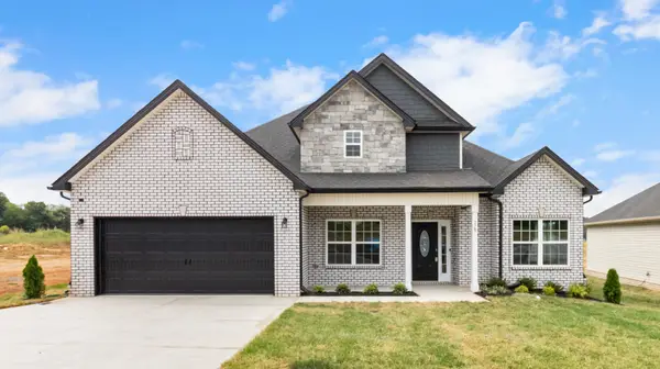 1342 English Oak Dr, Clarksville, TN 37043