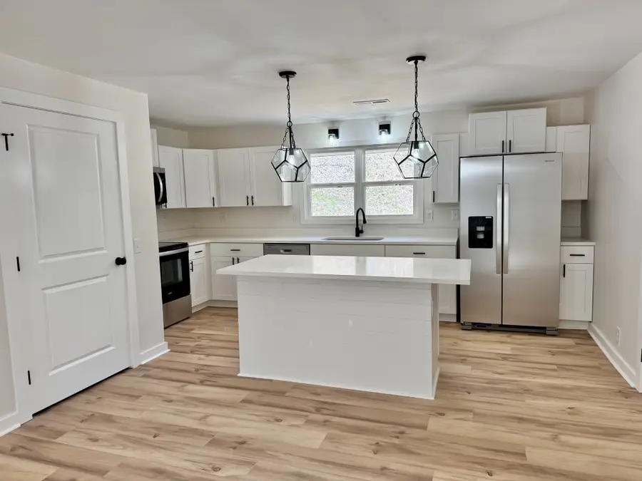 220 Friendship Hollow Rd S, Pleasant Shade, TN 37145 - #3