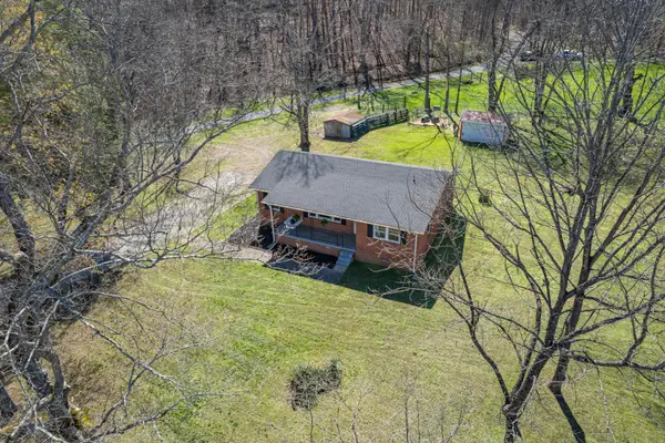 755 Briar Pond Rd, Centerville, TN 37033