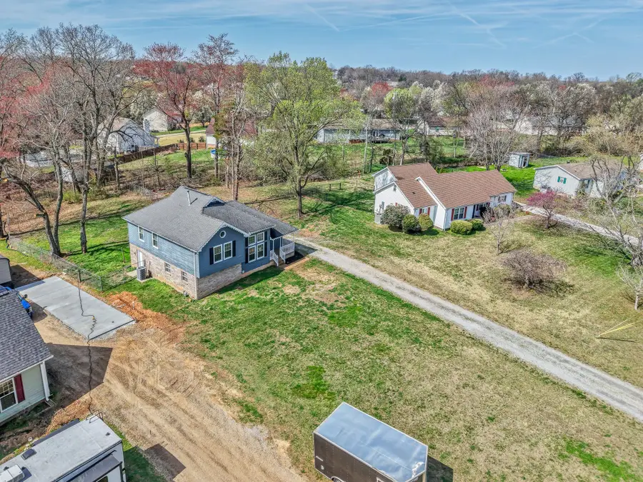 212 Robert Ave, White House, TN 37188 - #3