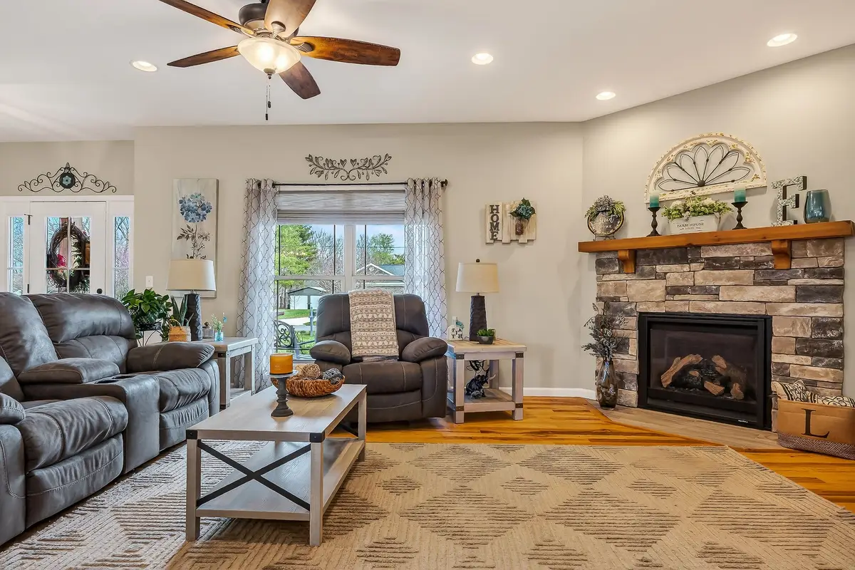 748 Brookemeade Dr, Sparta, TN 38583 - #1