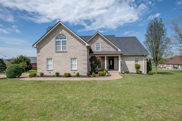 800 Harrisburg Ln, Mount Juliet, TN 37122
