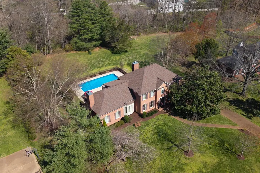 9564 Keeneland Dr, Brentwood, TN 37027 - #2