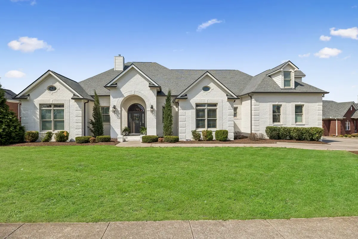 121 Tattnall Ct, Gallatin, TN 37066 - #1