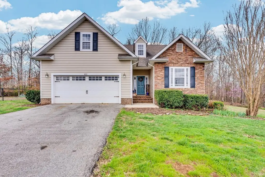 821 Honeysuckle Ln, Sparta, TN 38583 - #1