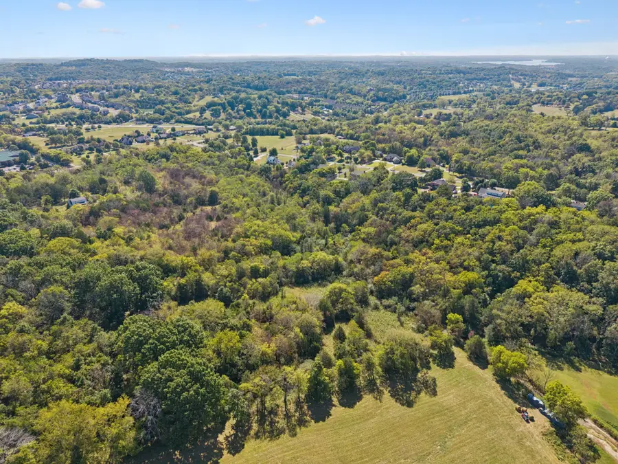 1043 Madison Creek Rd, Goodlettsville, TN 37072 - #3