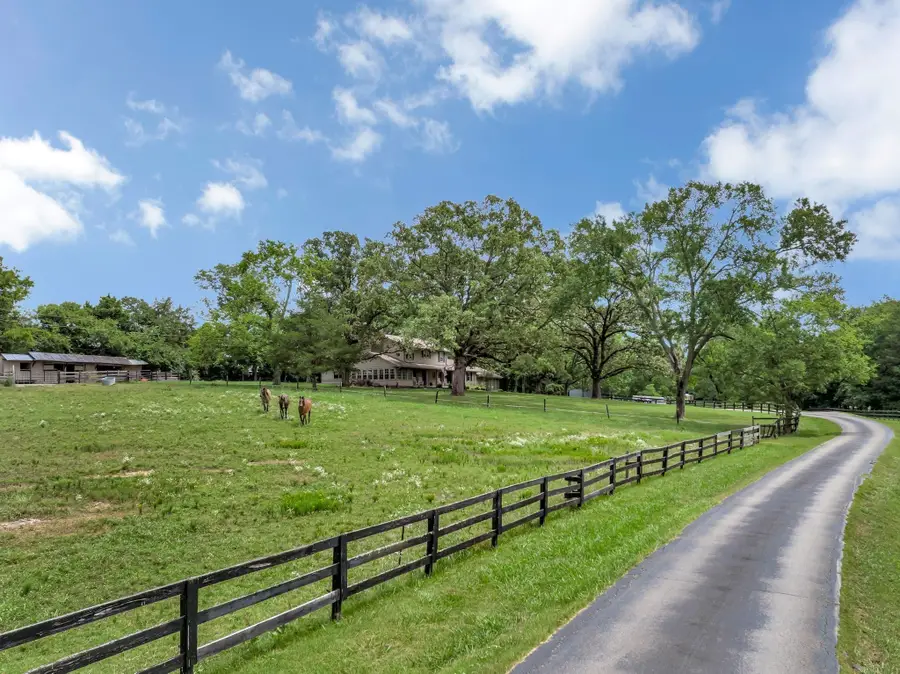 1693 Coles Ferry Pike, Lebanon, TN 37087 - #2