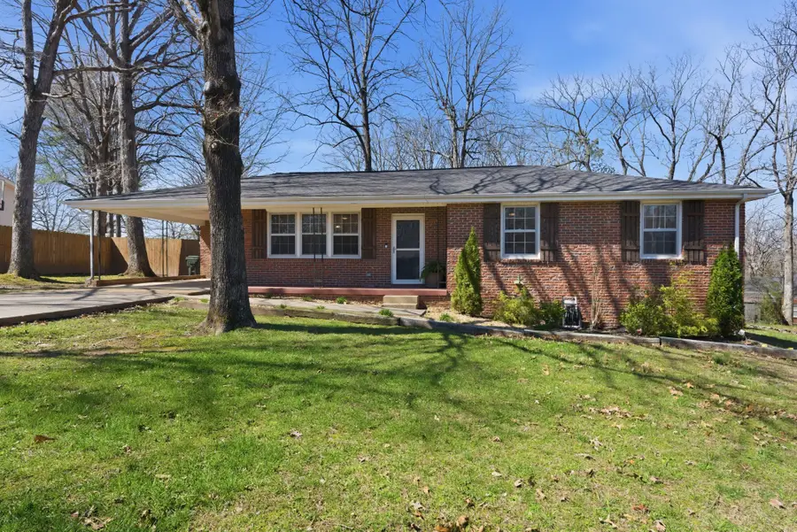 2061/2 S Hummingbird Ln, Dickson, TN 37055 - #3