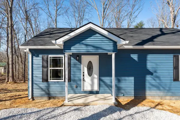 17 Central St, Tracy City, TN 37387