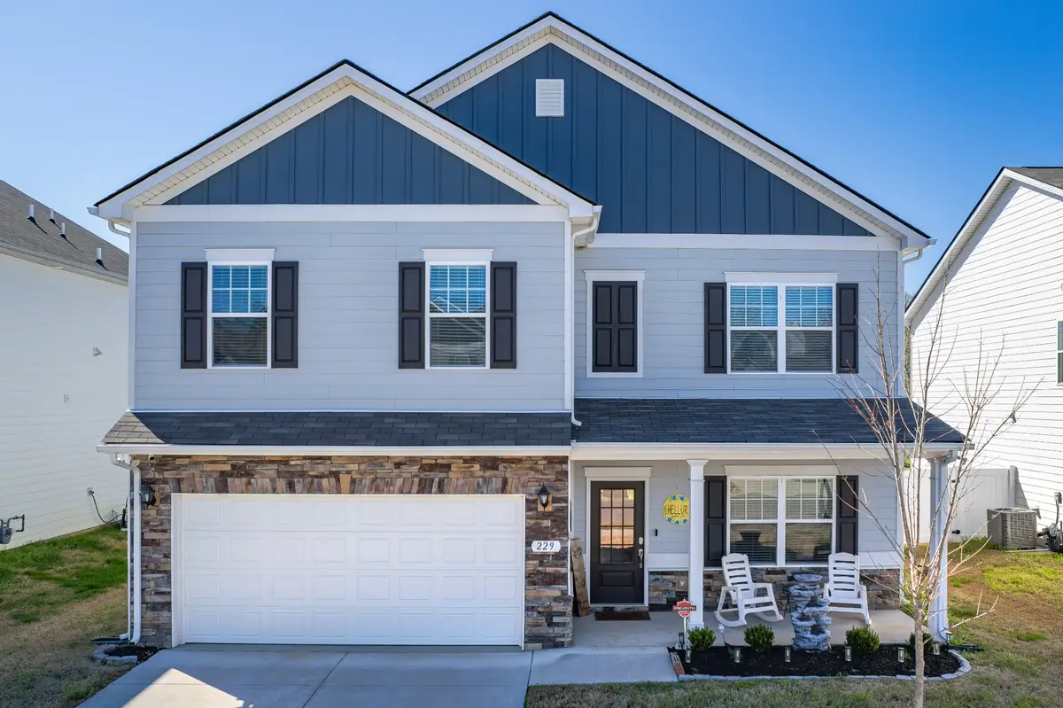 229 Stonewall Dr, Columbia, TN 38401 - #1