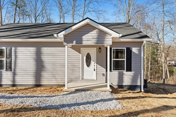 18 Central St, Tracy City, TN 37387