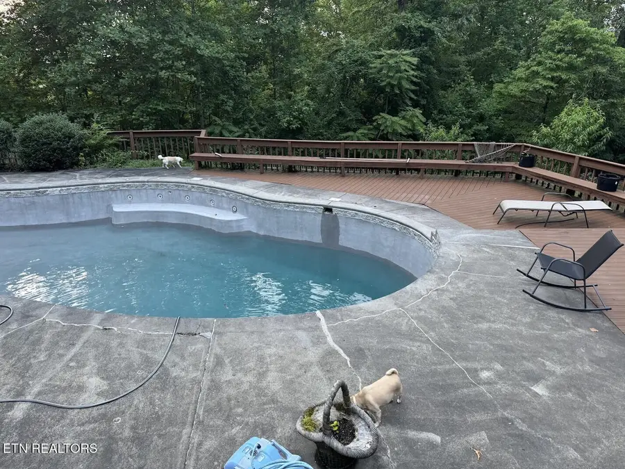 1006 W Outer Drive, Oak Ridge, TN 37830 - #3