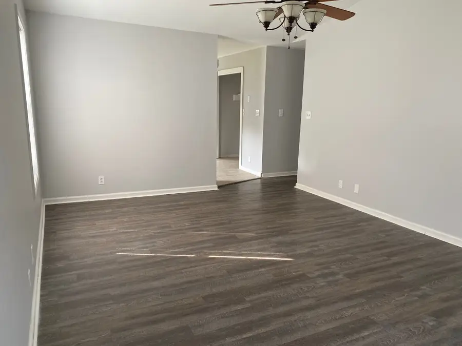 608 Woodhaven Dr, Clarksville, TN 37042 - #3