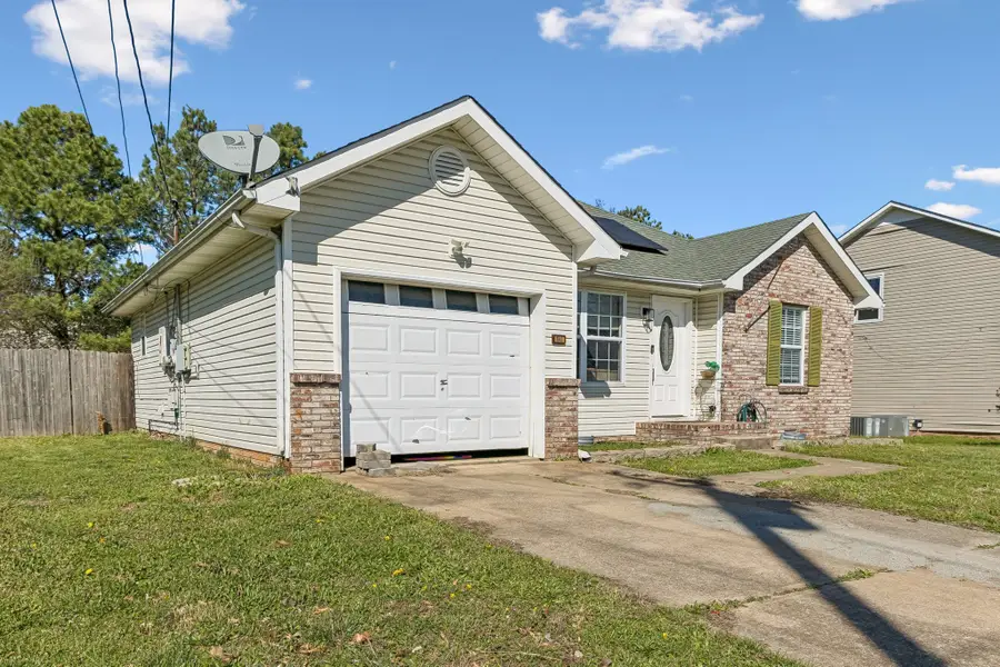 3843 Marla Cir, Clarksville, TN 37042 - #3