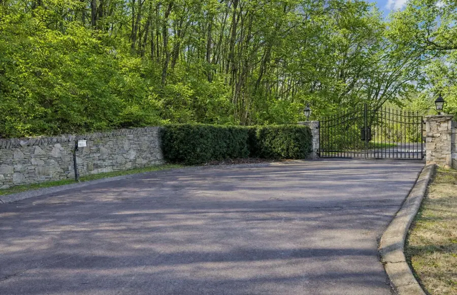 2183 S Berrys Chapel Rd, Franklin, TN 37069 - #2